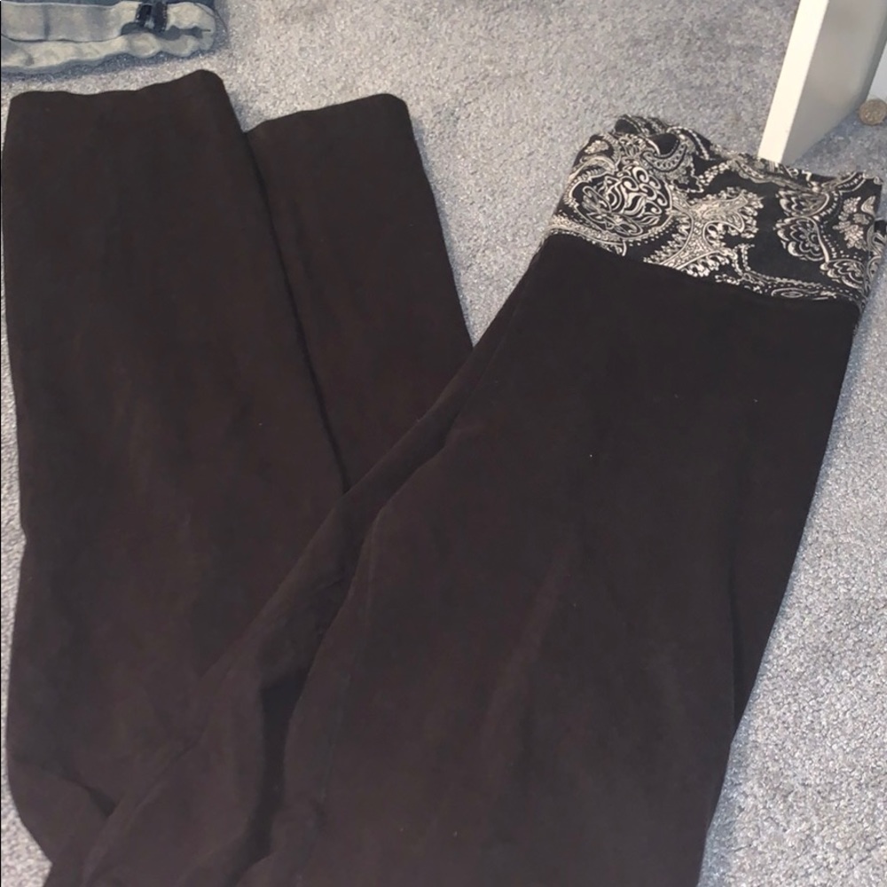 yoga pants